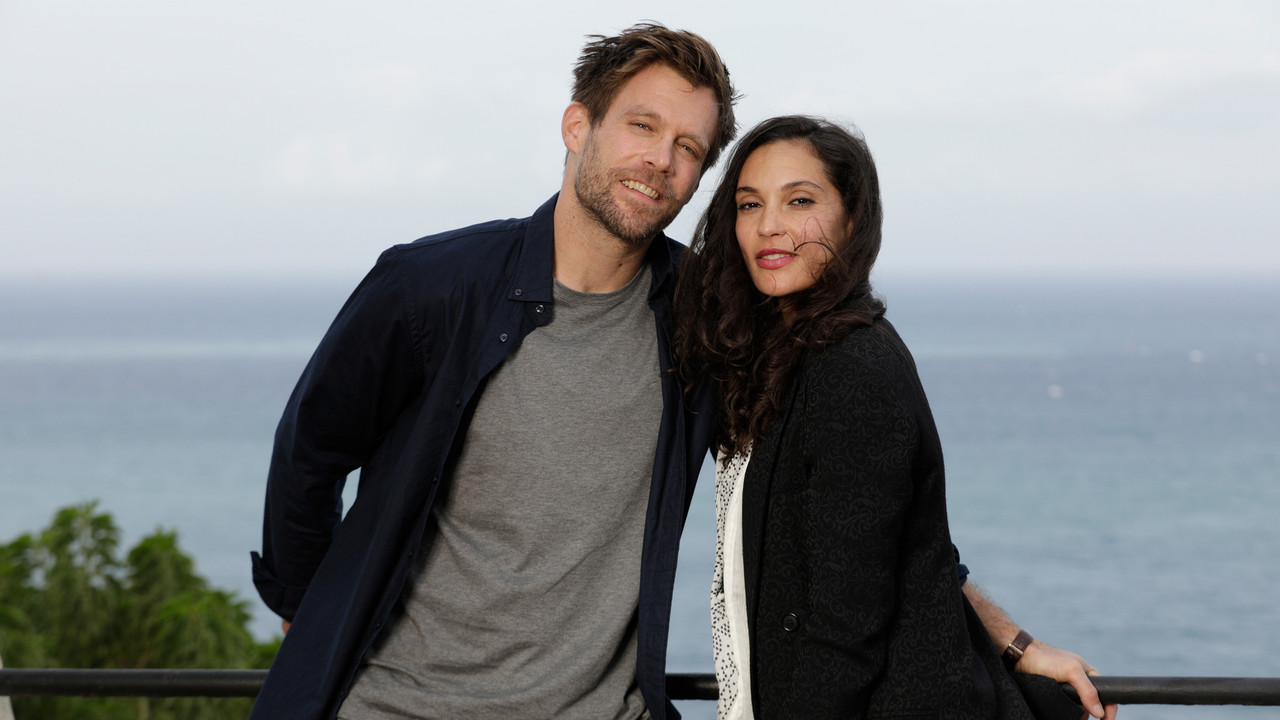 Algiers Confidential backdrop