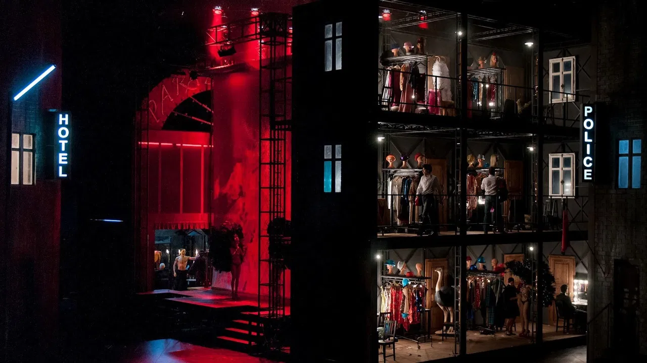 Carmen (Opéra de Lyon) backdrop