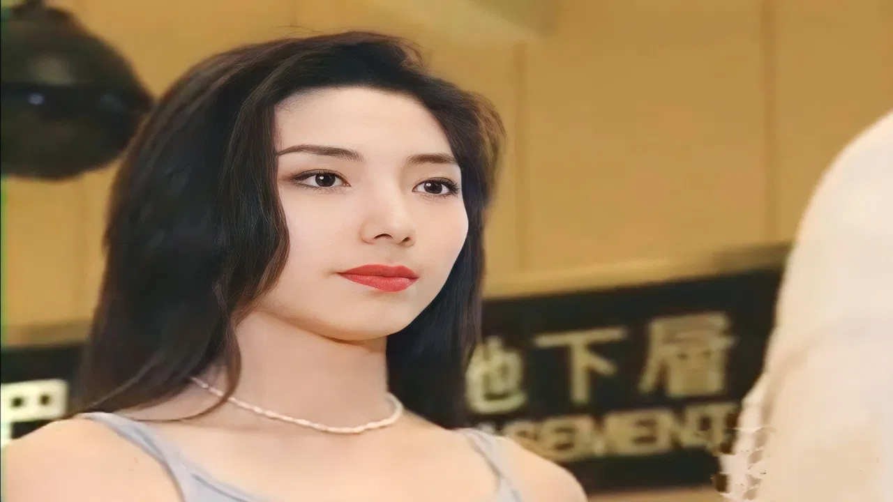 Xin Tao Se Jiao Yi backdrop