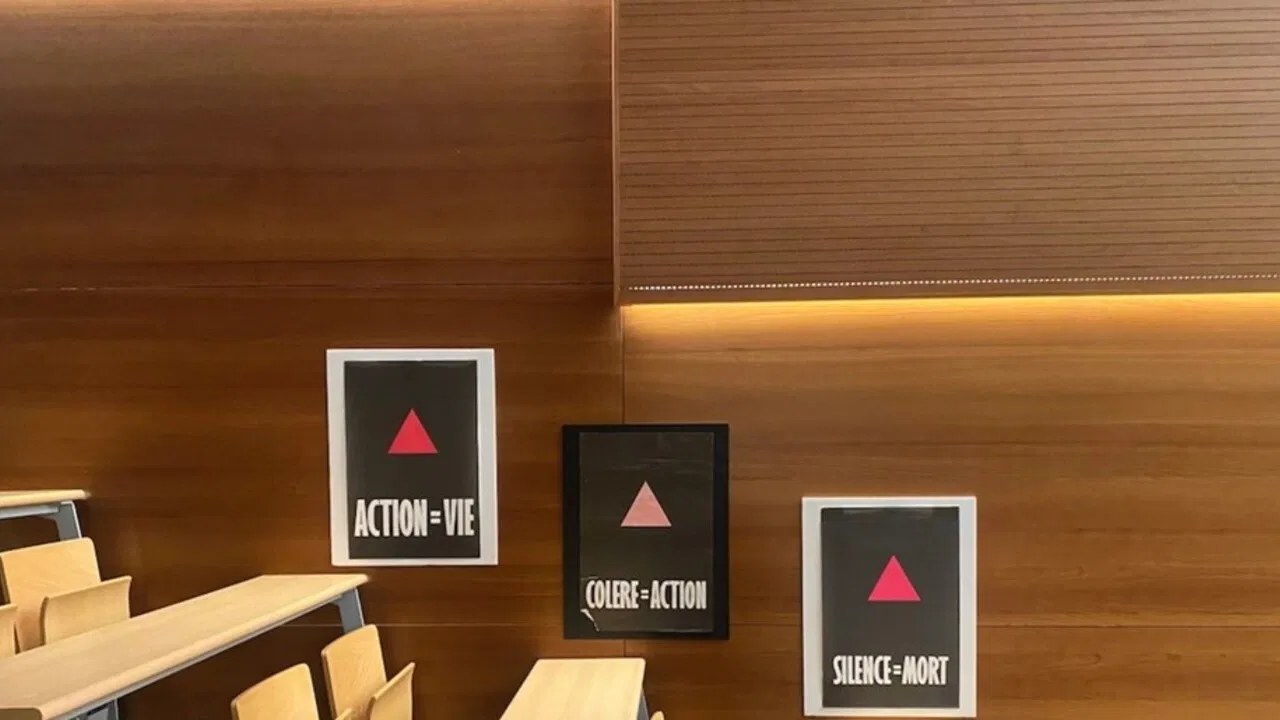 Act Up ou le chaos backdrop