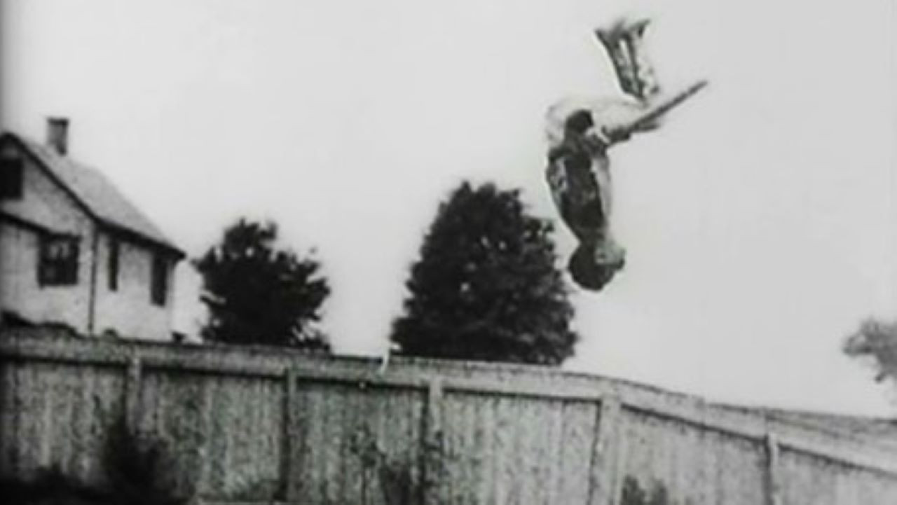 Caicedo (with Pole) backdrop