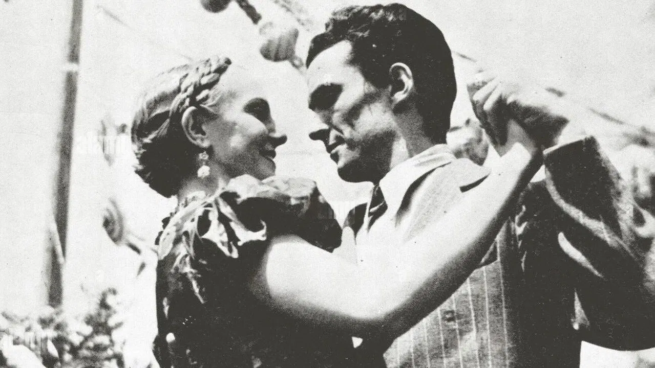 The Canal of the Angels backdrop