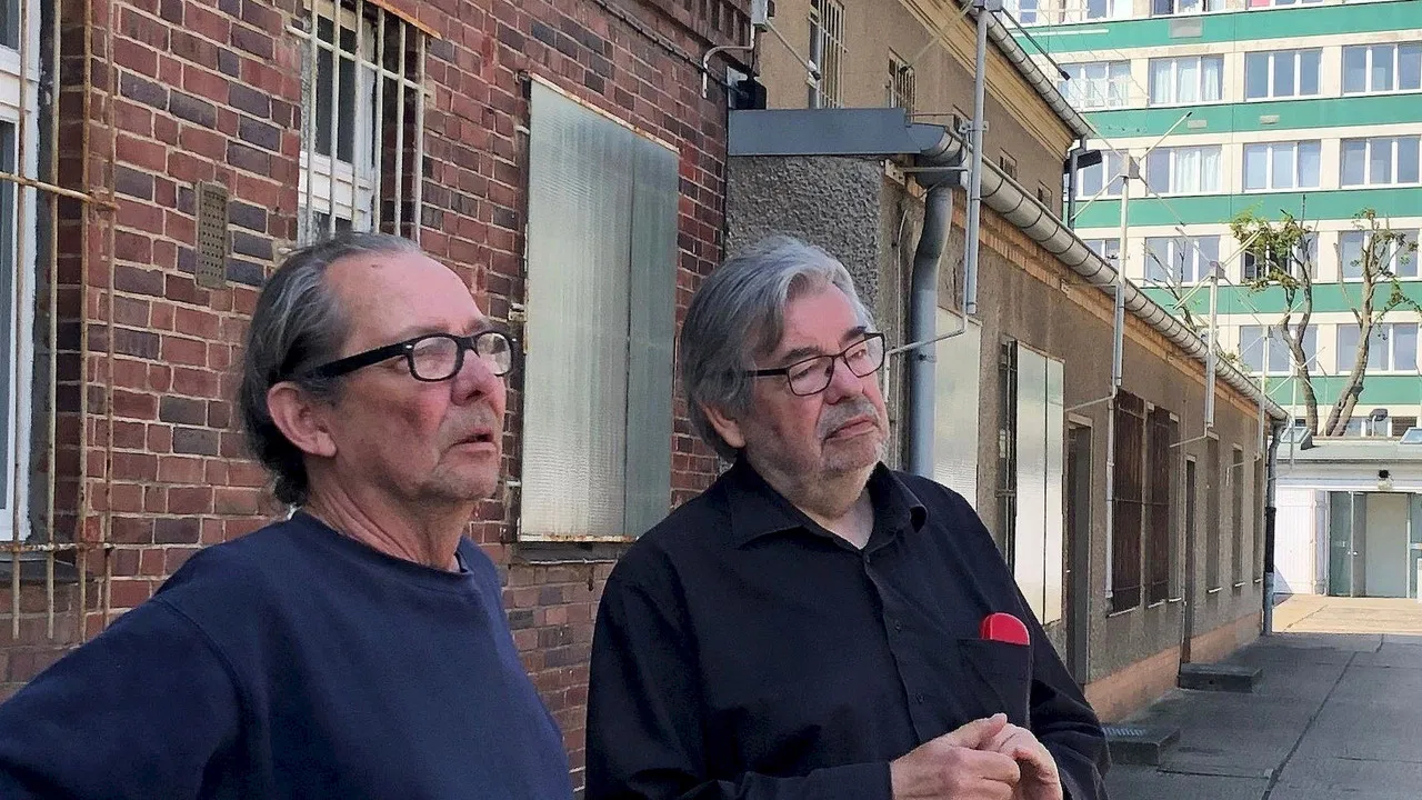 Broeders in Berlijn backdrop