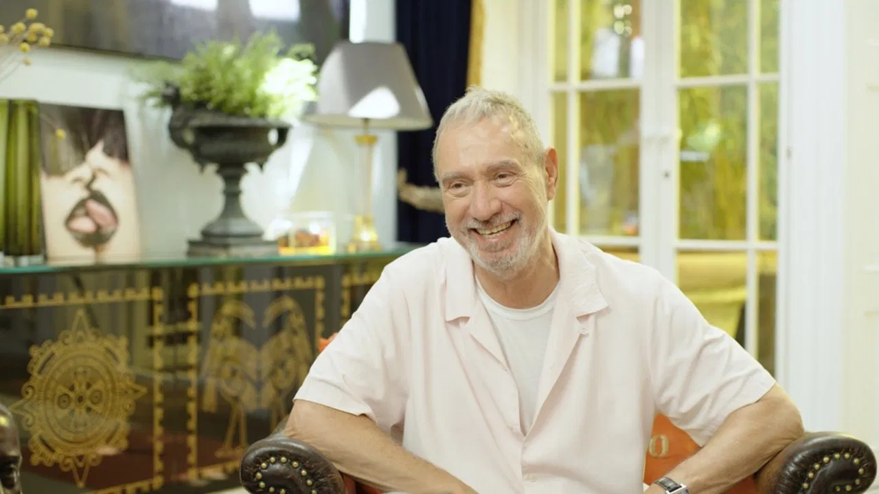 Roland Emmerich - Weltenzerstörer, Weltenerbauer backdrop