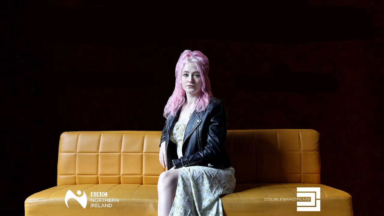 Janet Devlin: Young, Female & Addicted backdrop