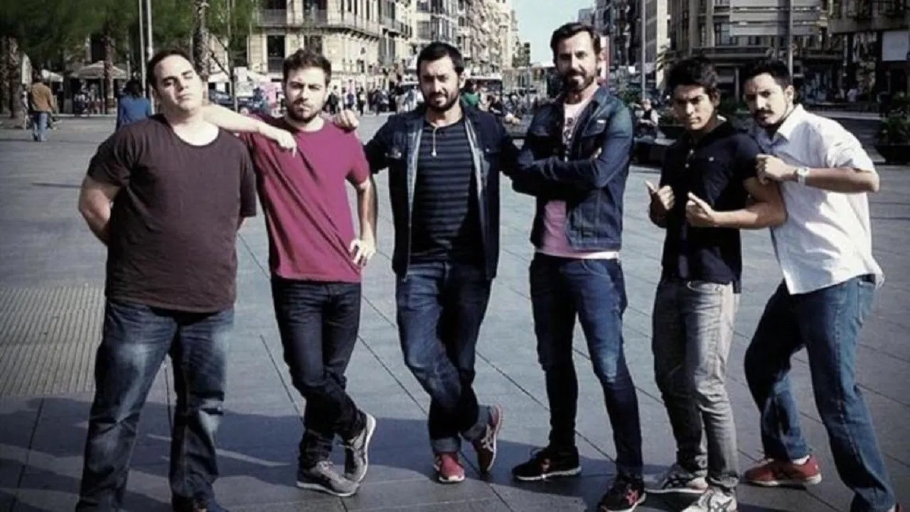 Sinvergüenzas backdrop