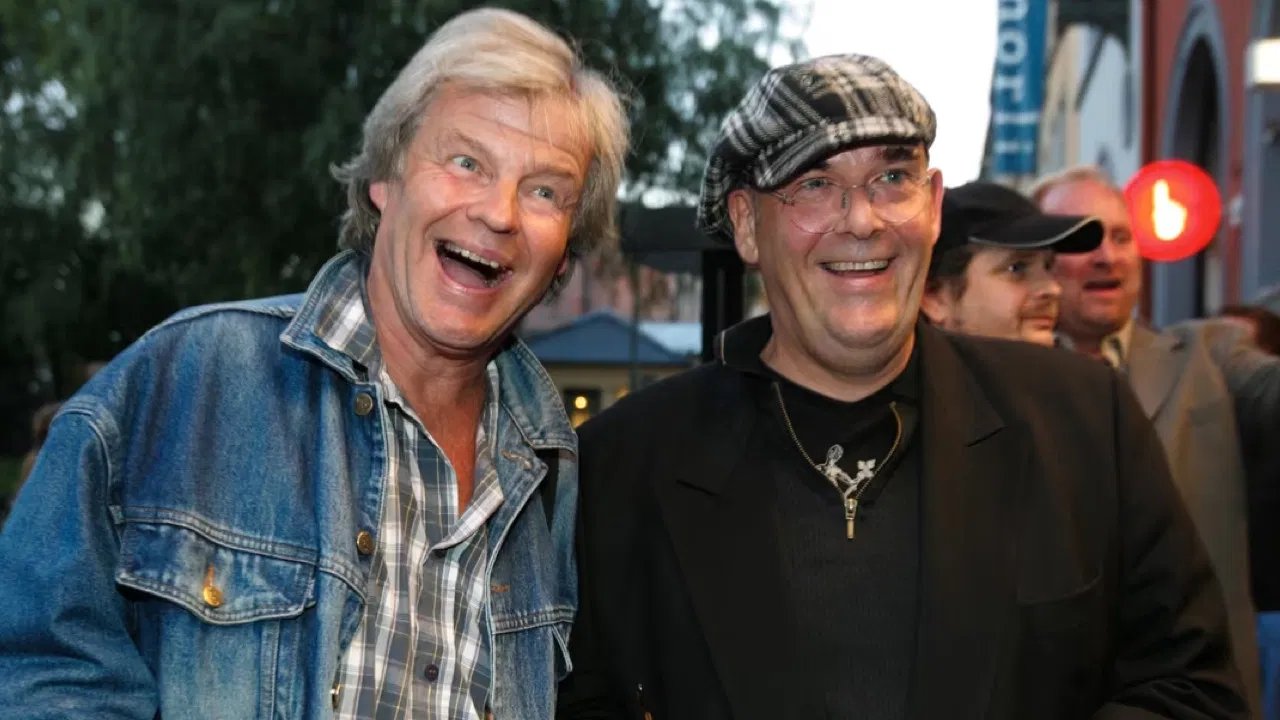 The Best Of Falsk Mathisen backdrop