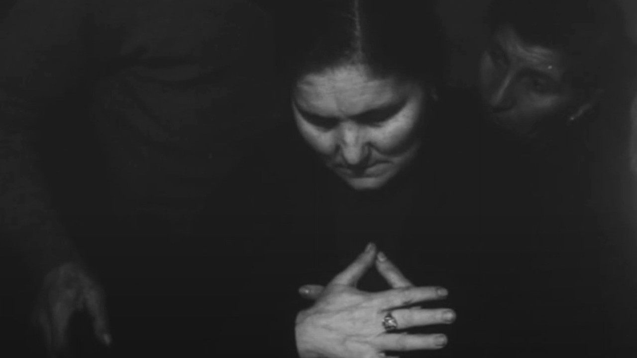 Nascita di un culto backdrop