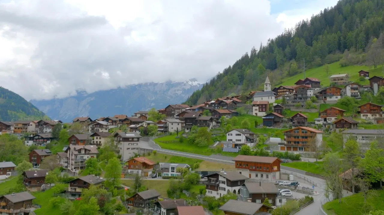 Villa Málaga. El tiempo de vino backdrop