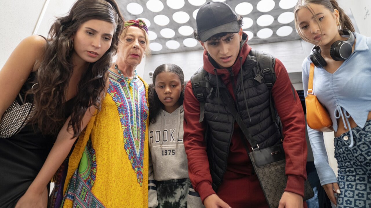 En Nu Ben Ik Verliefd backdrop