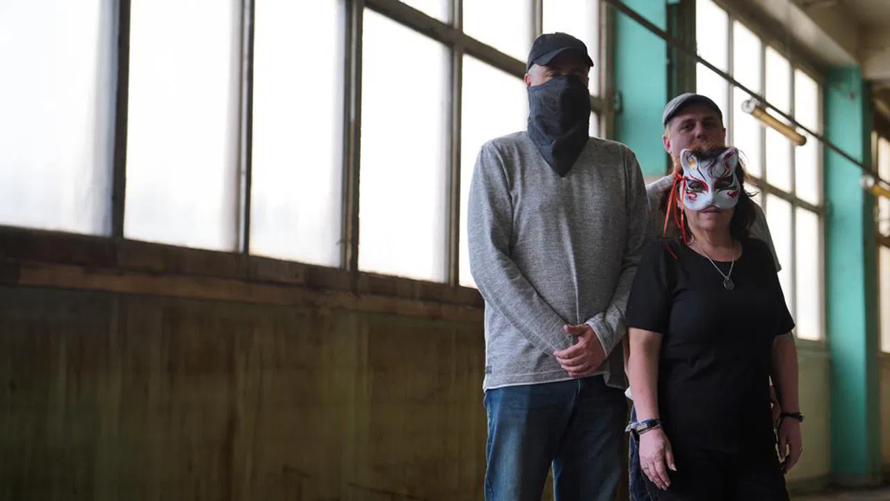 Killer Lies: Chasing A True Crime Con Man backdrop