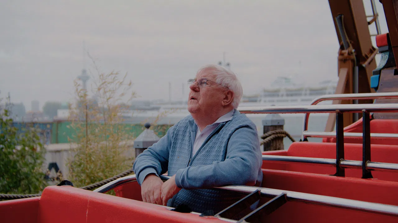 Hennie's Theme Park backdrop