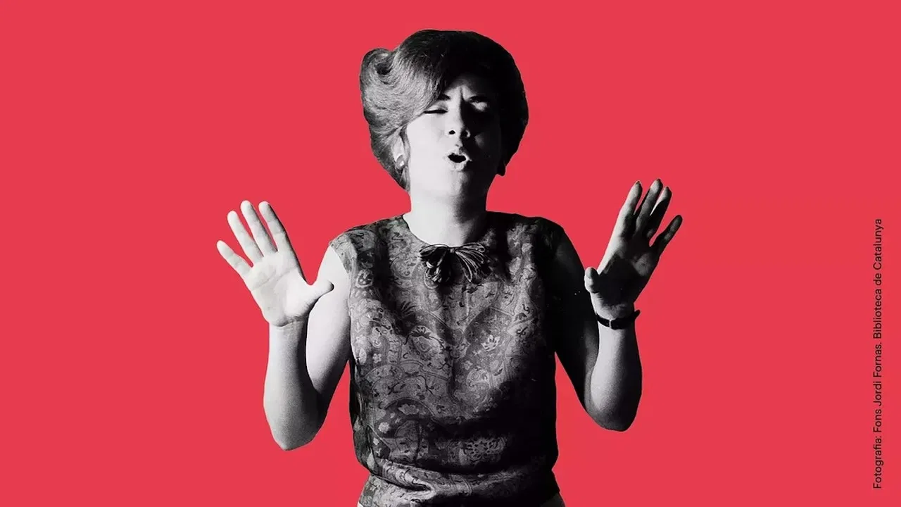 Núria Feliu al Palau backdrop