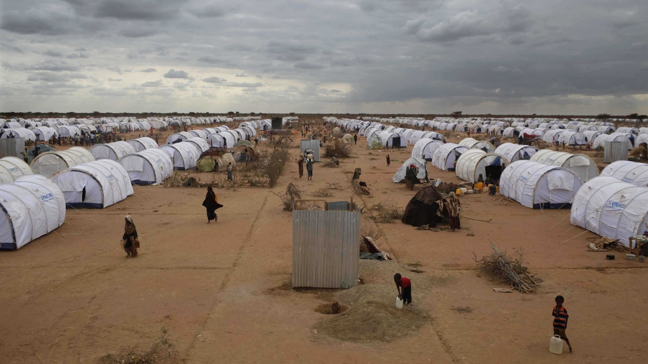 Welcome to Redugeestan backdrop