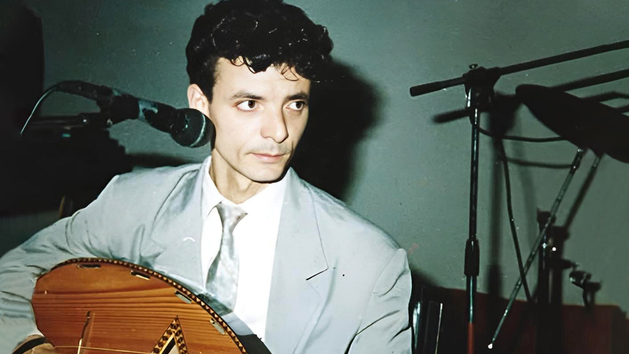 Kamel Messaoudi En Concert Live À Paris backdrop