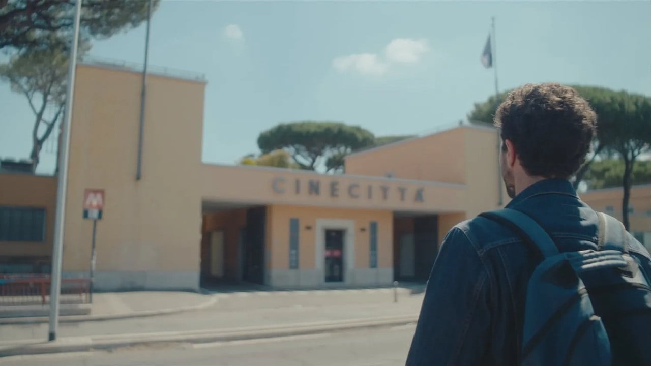 100 di questi anni backdrop