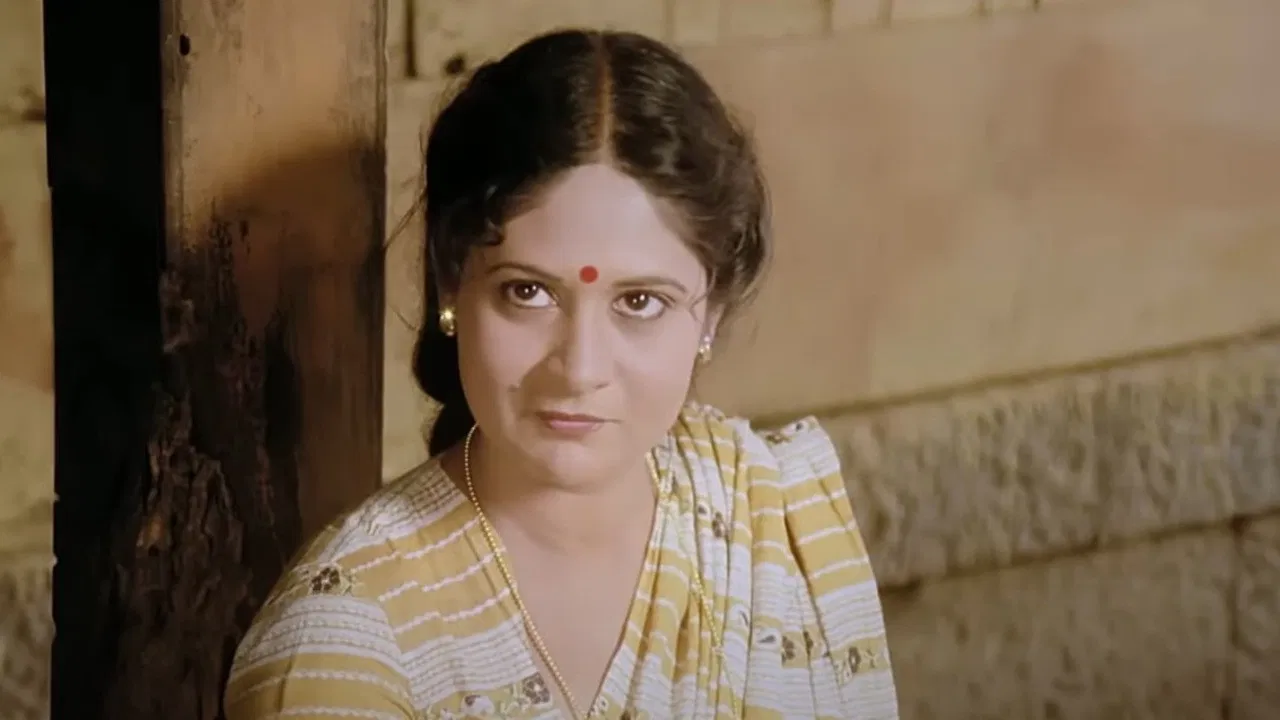 Kalatay Pan Valat Nahi backdrop