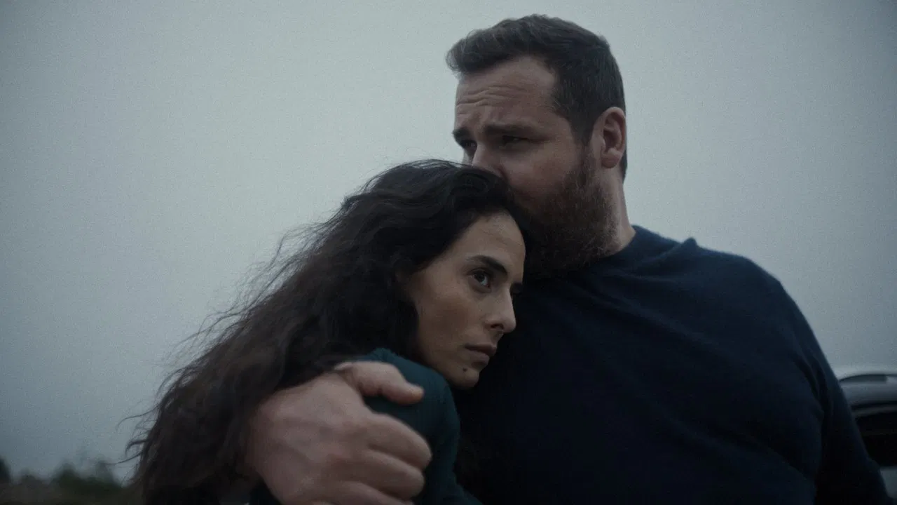 La Femme cachée backdrop