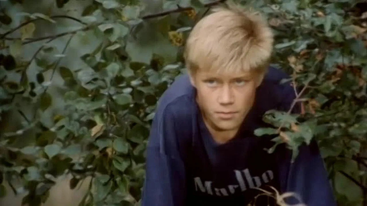 Painful hold backdrop