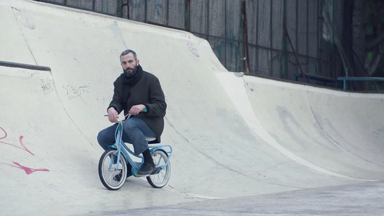 Inseparable backdrop