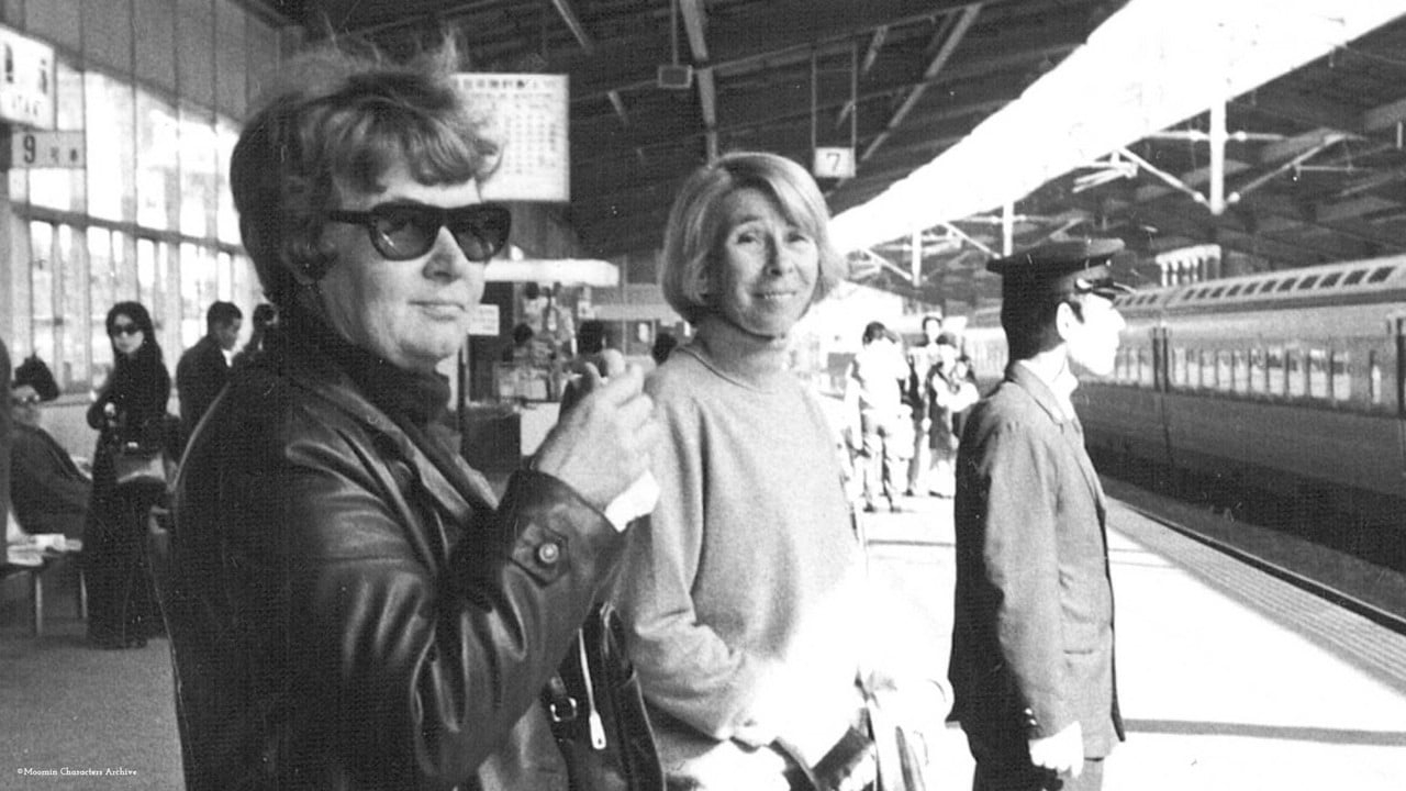 Tove and Tooti in Europe backdrop