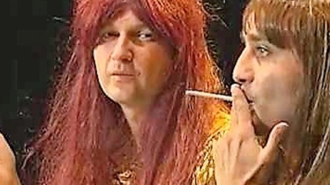 Tzek et Pido Les Macs Attaquent ! backdrop