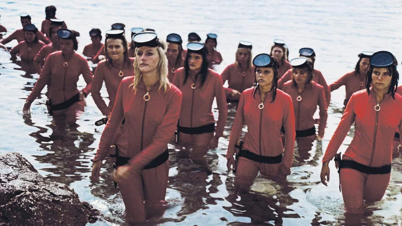 The Sunny Whirlpool backdrop