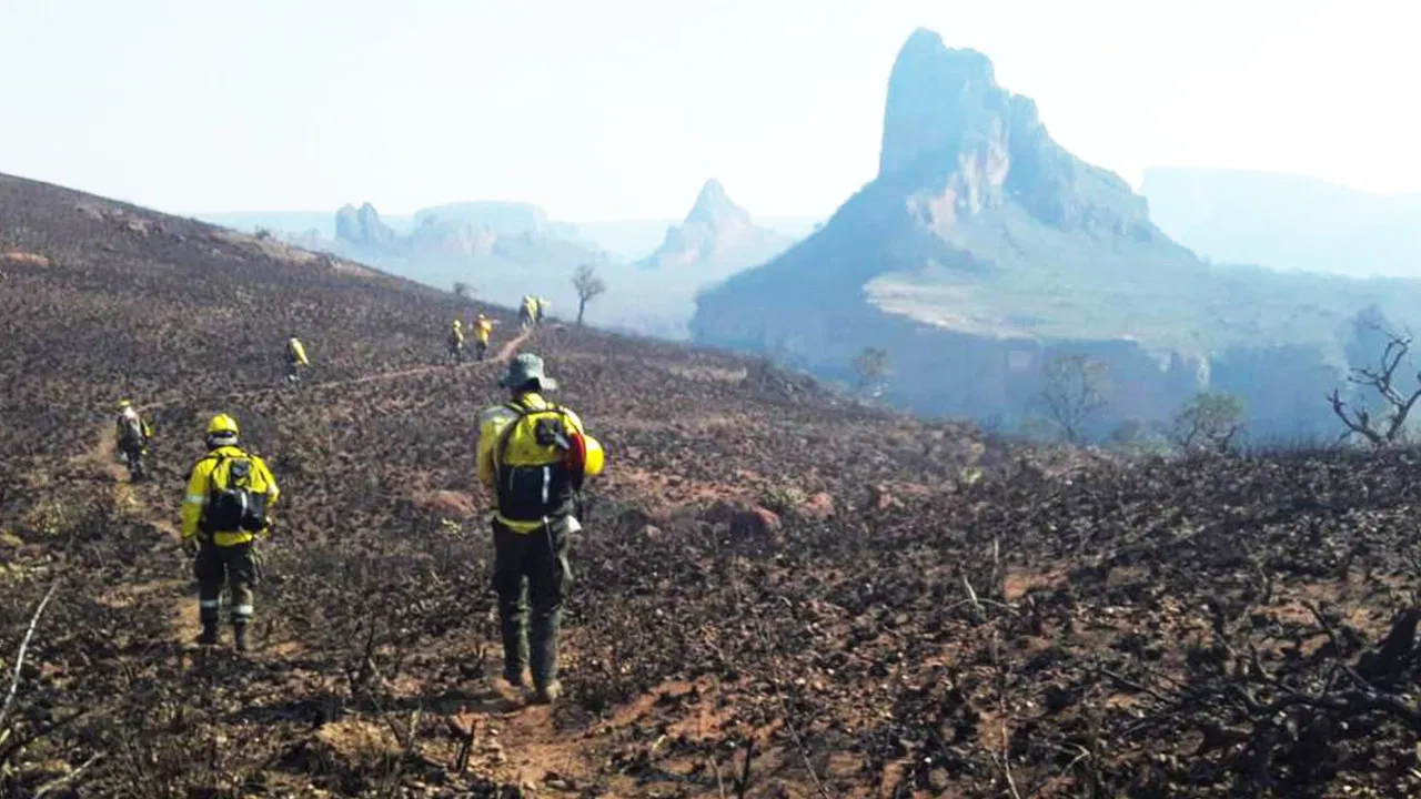 Cerro Quemado backdrop
