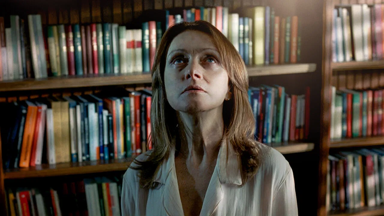 The Cat Vanishes backdrop