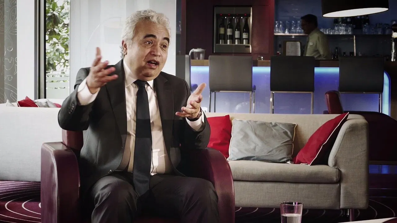 Climate: A Few Degrees Less backdrop