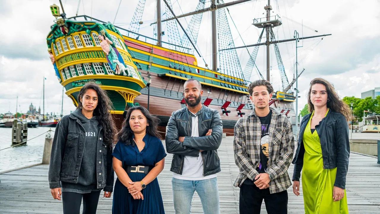 Geboeid - terug naar Indonesië backdrop