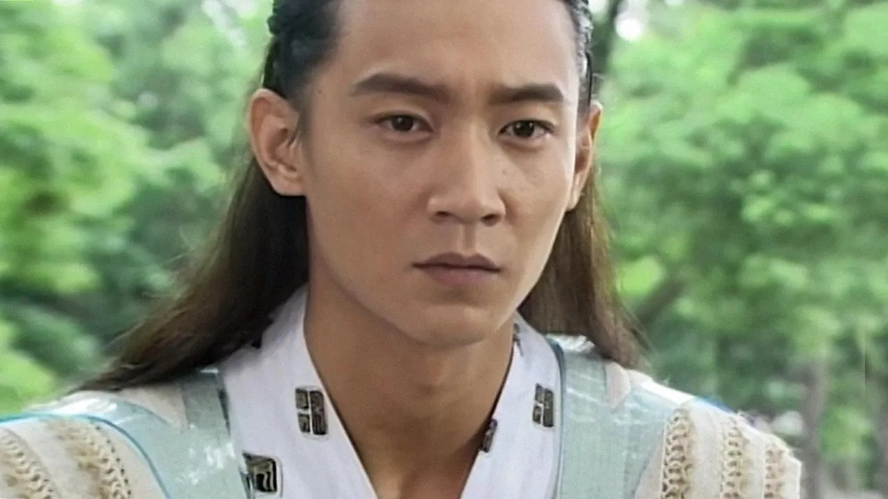 Watery Moon Hollow Sky backdrop