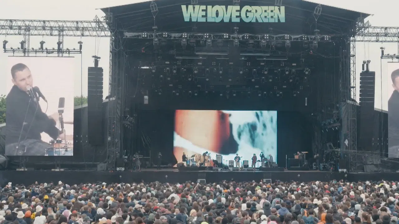 BadBadNotGood en concert à We Love Green 2024 backdrop