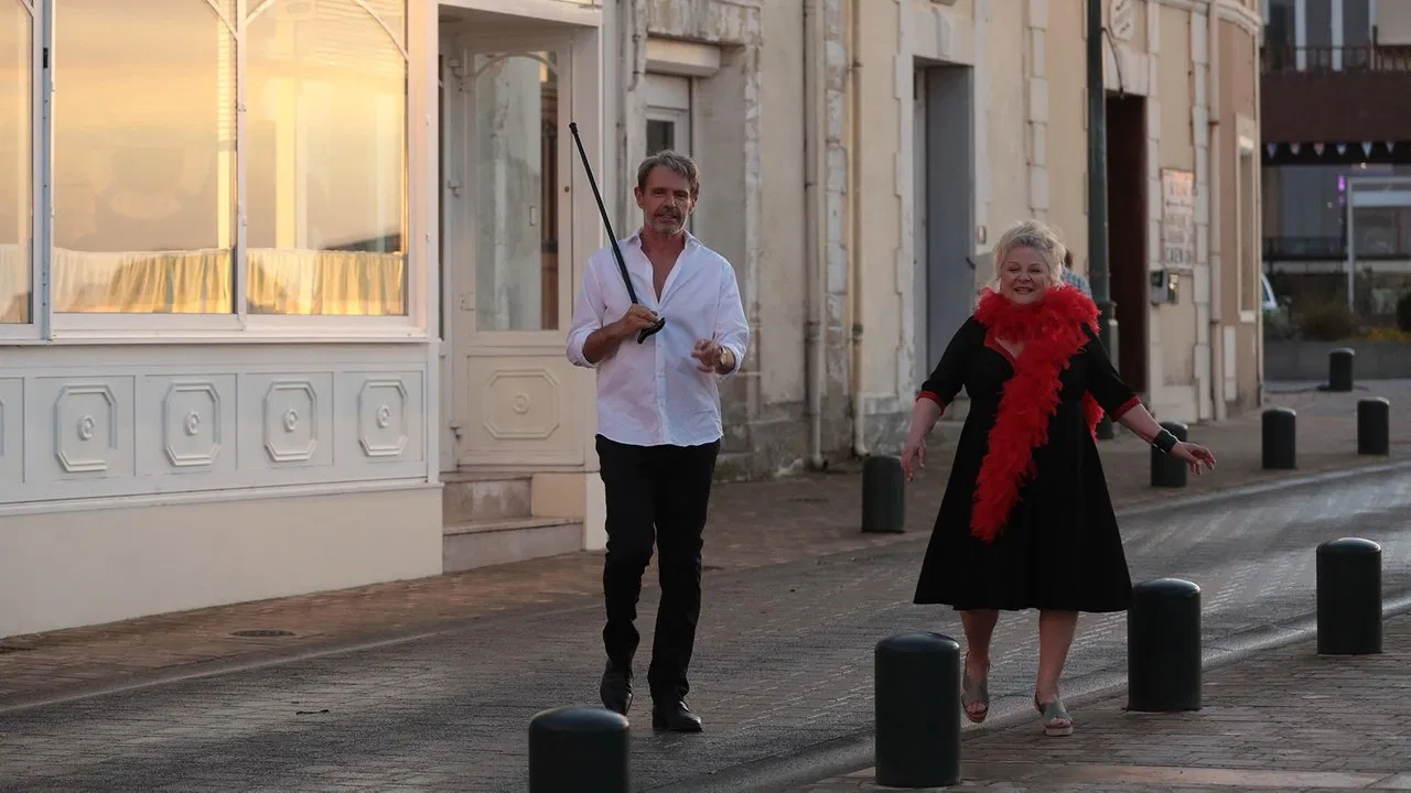 Des mains en or backdrop