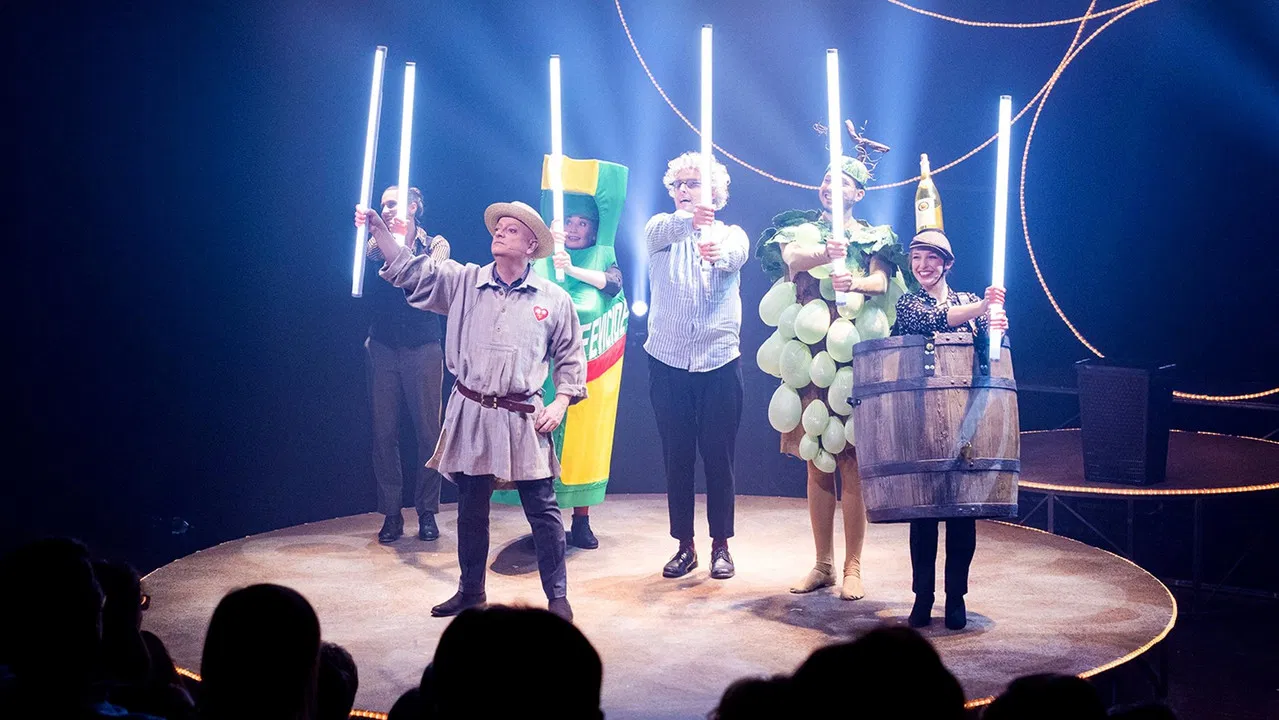 La Nouvelle Revue de Lausanne 2019 - Monstre ambiance backdrop