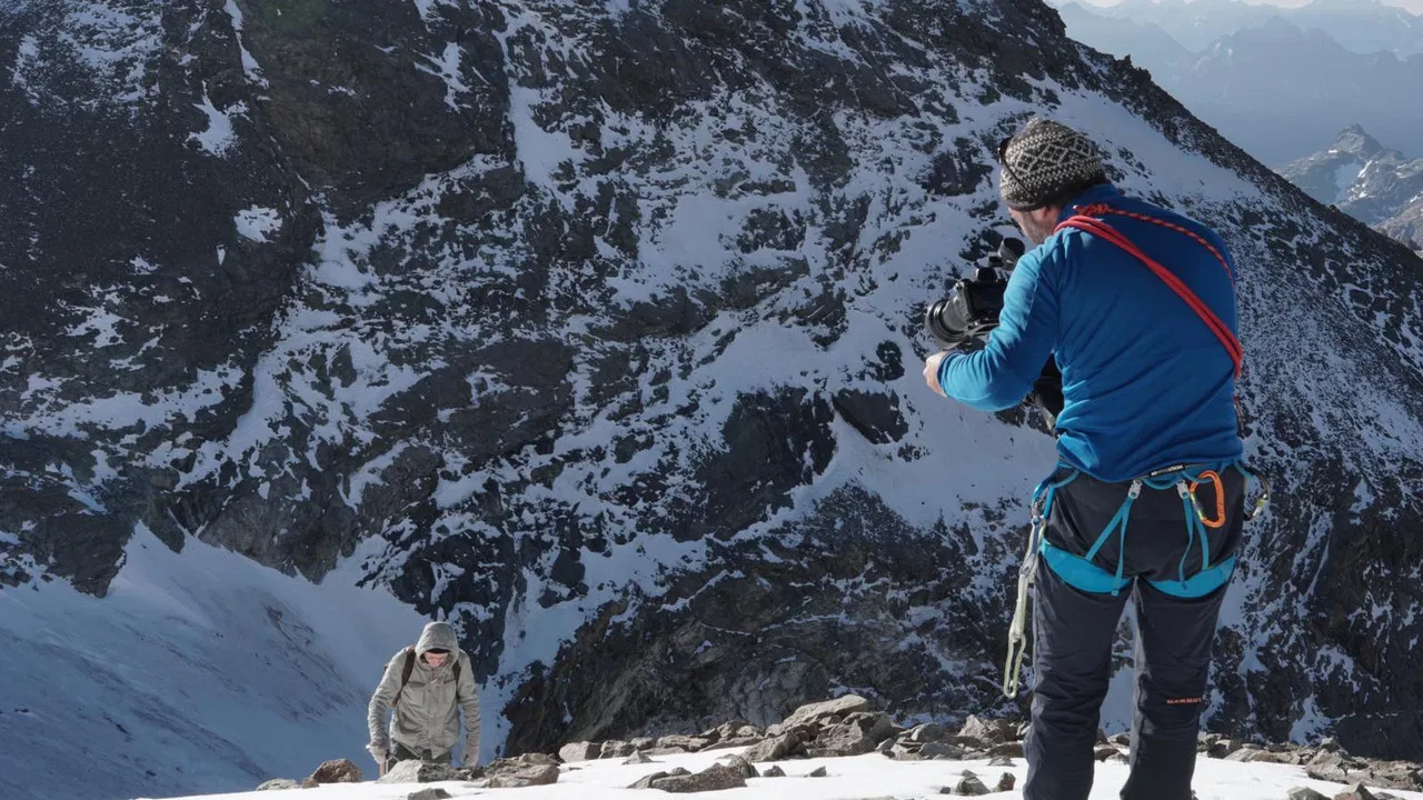 Von Scerscen.- Diario di un'indagine backdrop