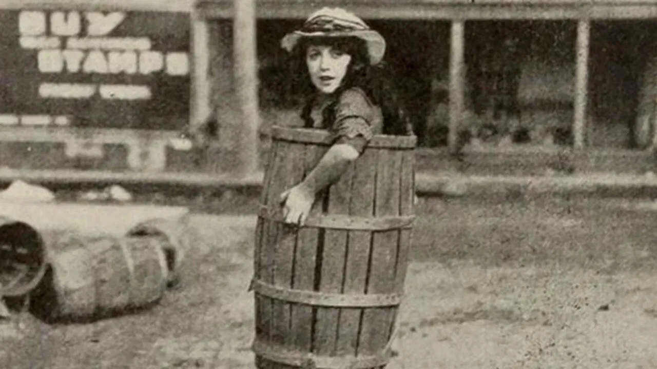 Peck's Bad Girl backdrop