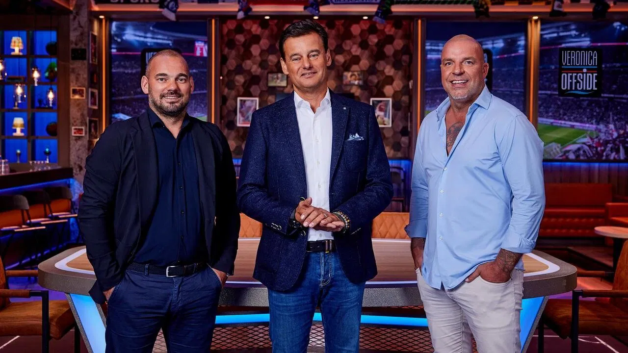 Veronica Offside backdrop