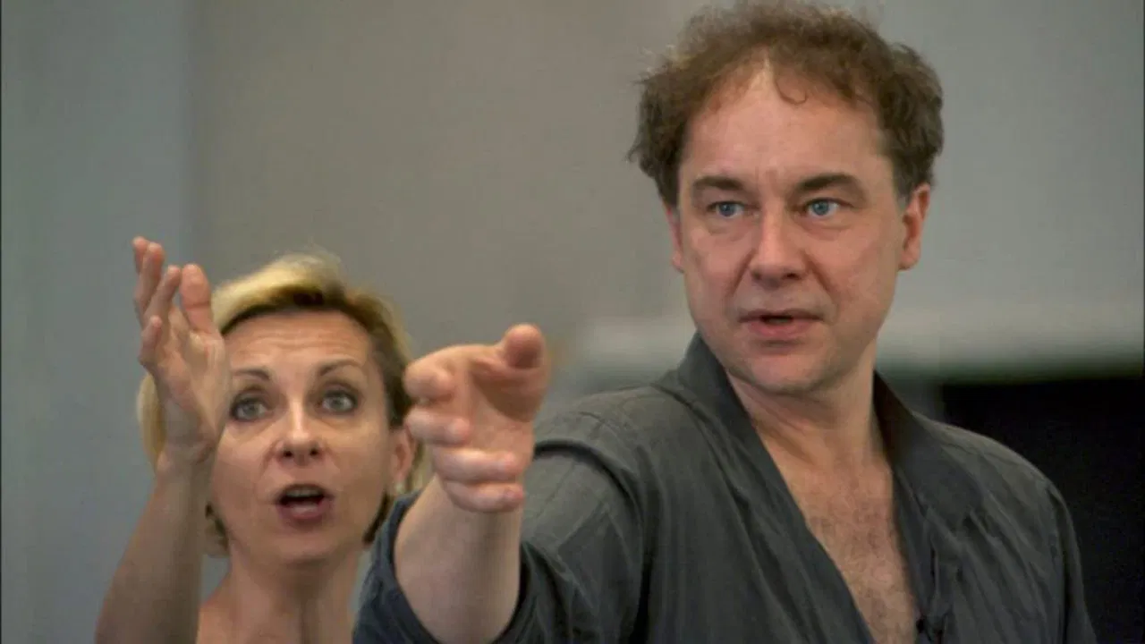 Becoming Traviata backdrop