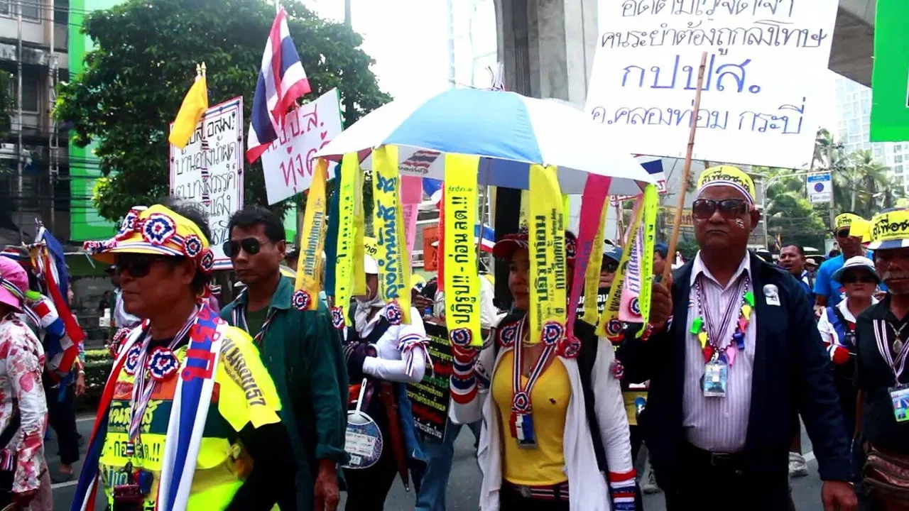 100 Times Reproduction of Democracy backdrop