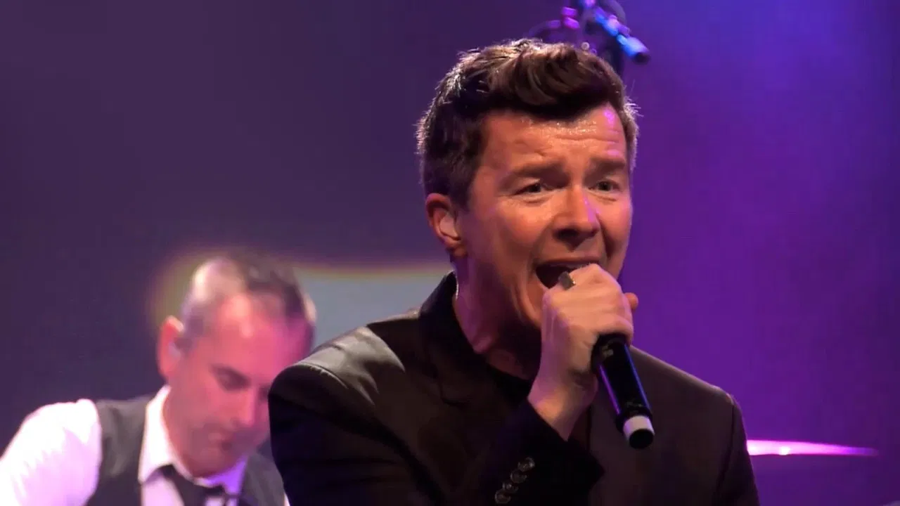 Rick Astley - Berlin Live backdrop
