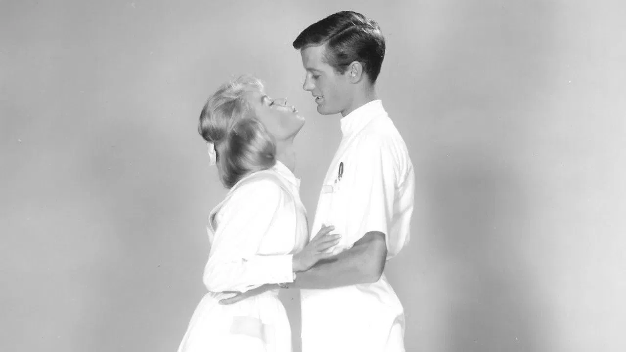 Tammy and the Doctor backdrop