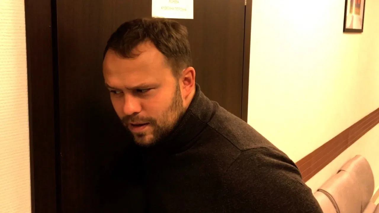 Independent Money backdrop