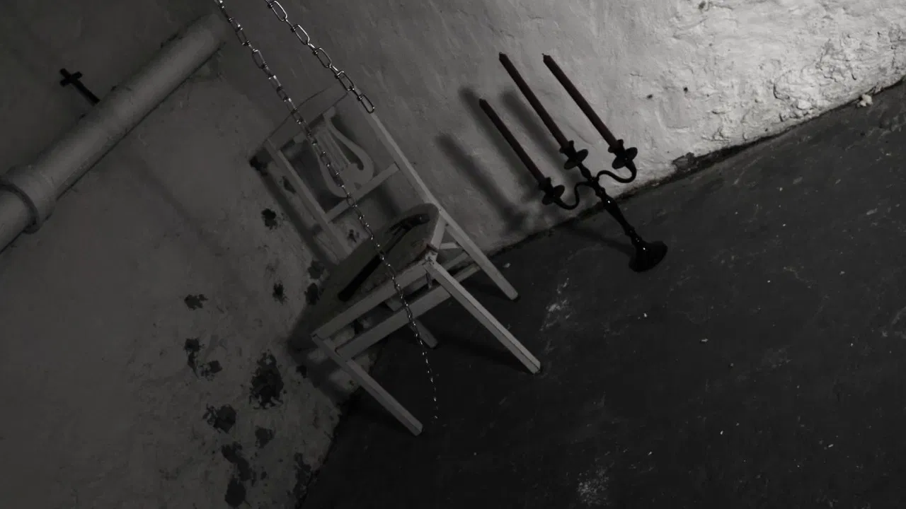 Doll Fluids backdrop