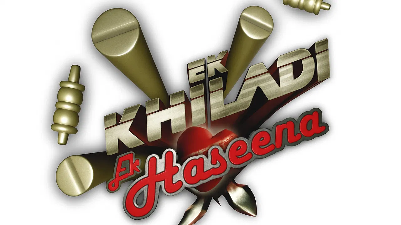 Ek Khiladi Ek Haseena backdrop