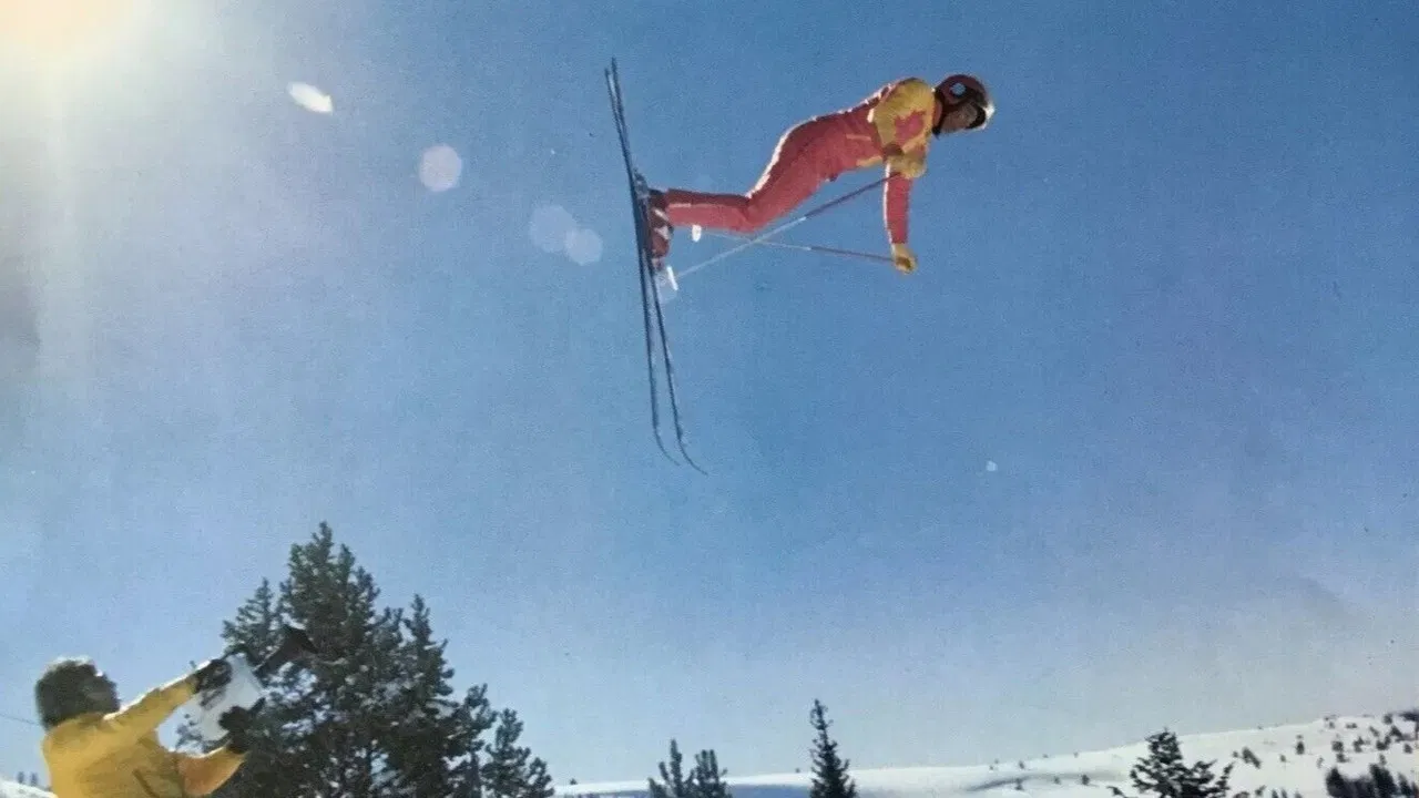 Benjamin, ein Meister fällt vom Himmel backdrop