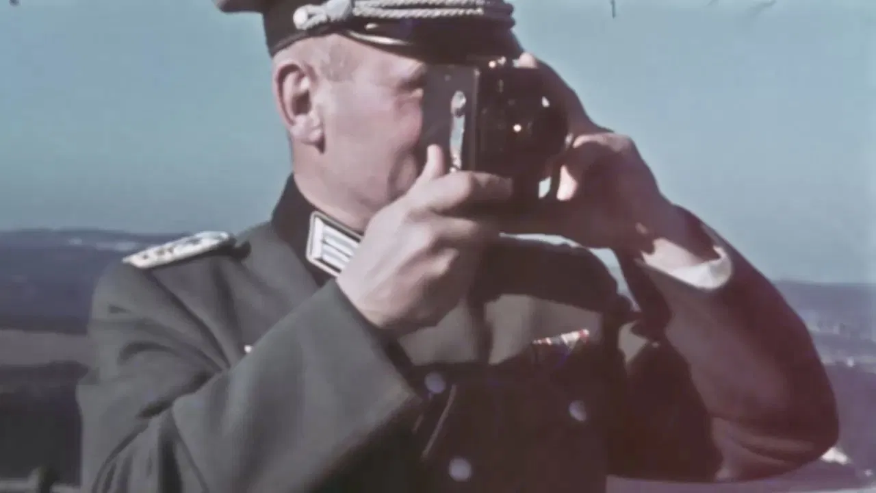 Dans l'intimité des nazis backdrop