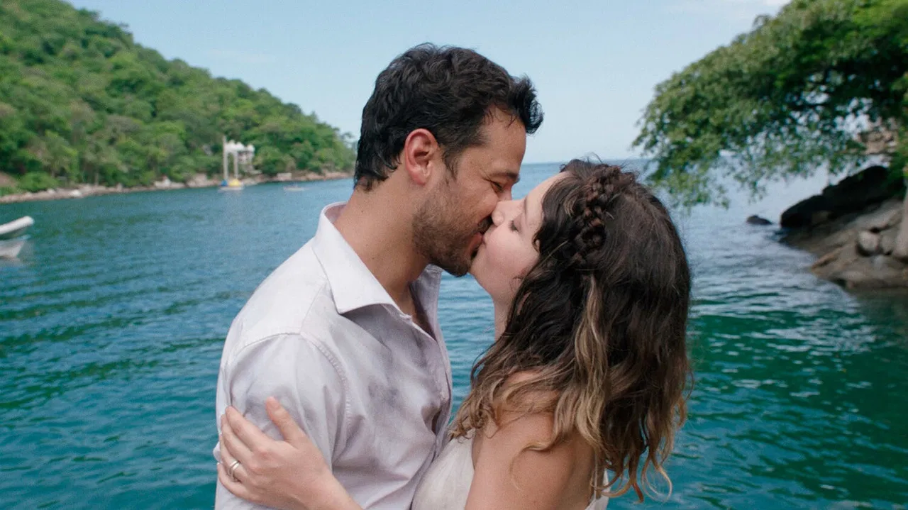 Hasta que la boda nos separe backdrop