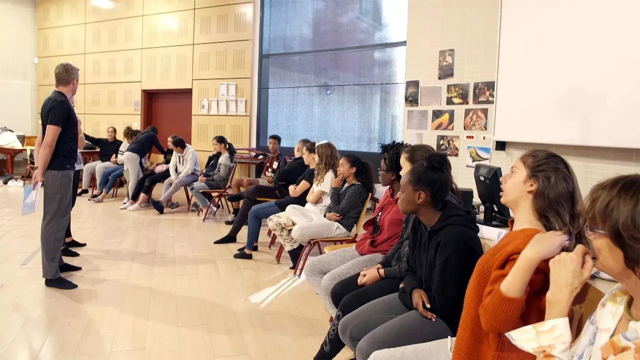 De rage et de danse backdrop