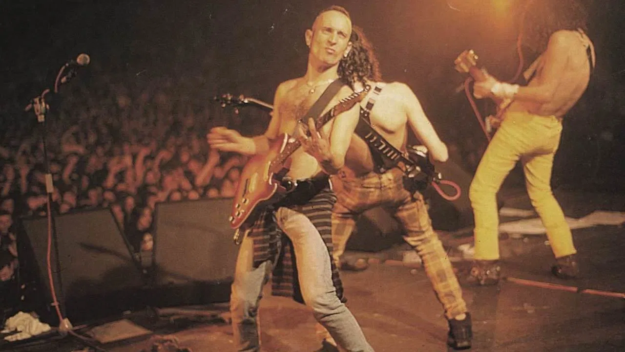 Platero y tú: A pelo backdrop